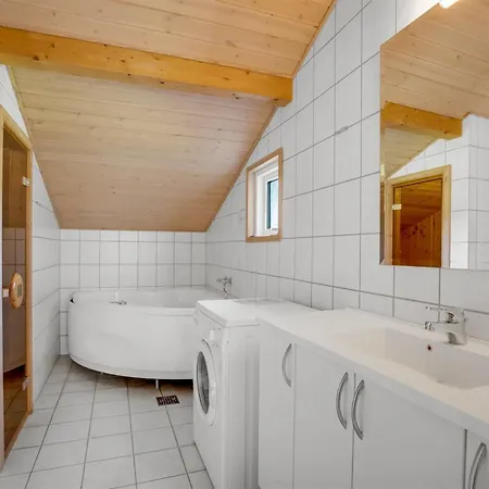 Alvina - 45m From The Sea By Interhome